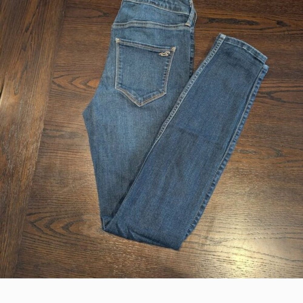 Hollister Women's Dark Blue Skinny Jeans